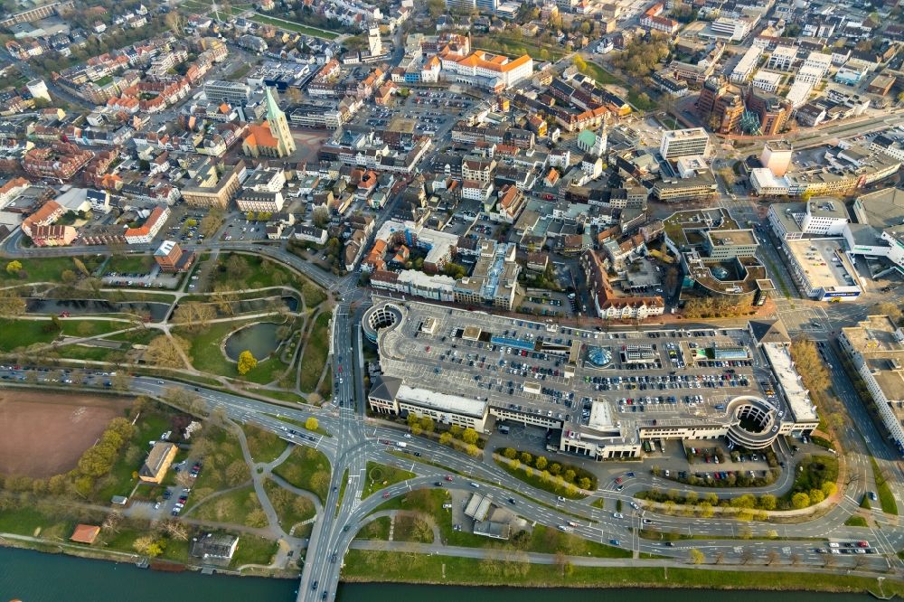 Luftbild Hamm - Abstellfläche für parkende Autos auf dem Einkaufs- Zentrum Allee-Center Hamm in Hamm im Bundesland Nordrhein-Westfalen, Deutschland