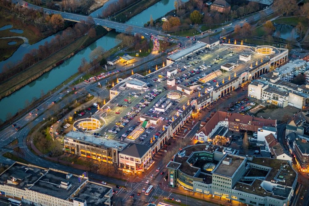 Luftbild Hamm - Abstellfläche für parkende Autos auf dem Einkaufs- Zentrum Allee-Center Hamm in Hamm im Bundesland Nordrhein-Westfalen, Deutschland
