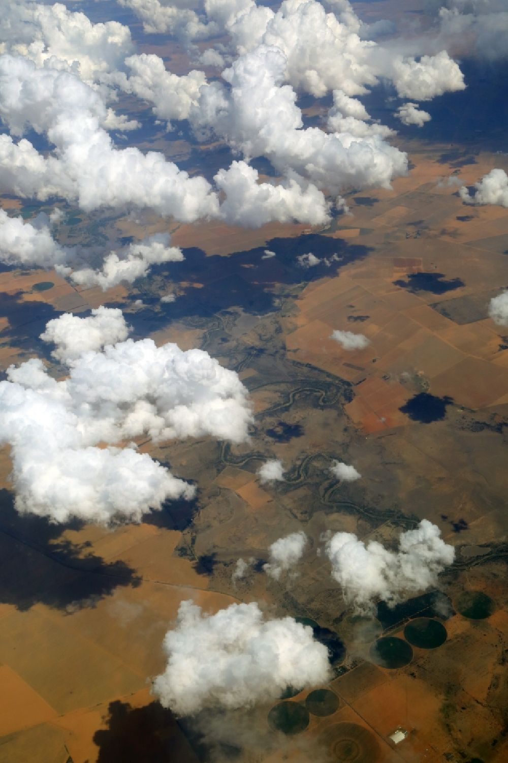 Luftbild Hoopstad - Agrar- Landschaft mit Bewässerungsanlagen an den Uferbereichen des Flusses Vet in Hoopstad in Freistaat, Südafrika