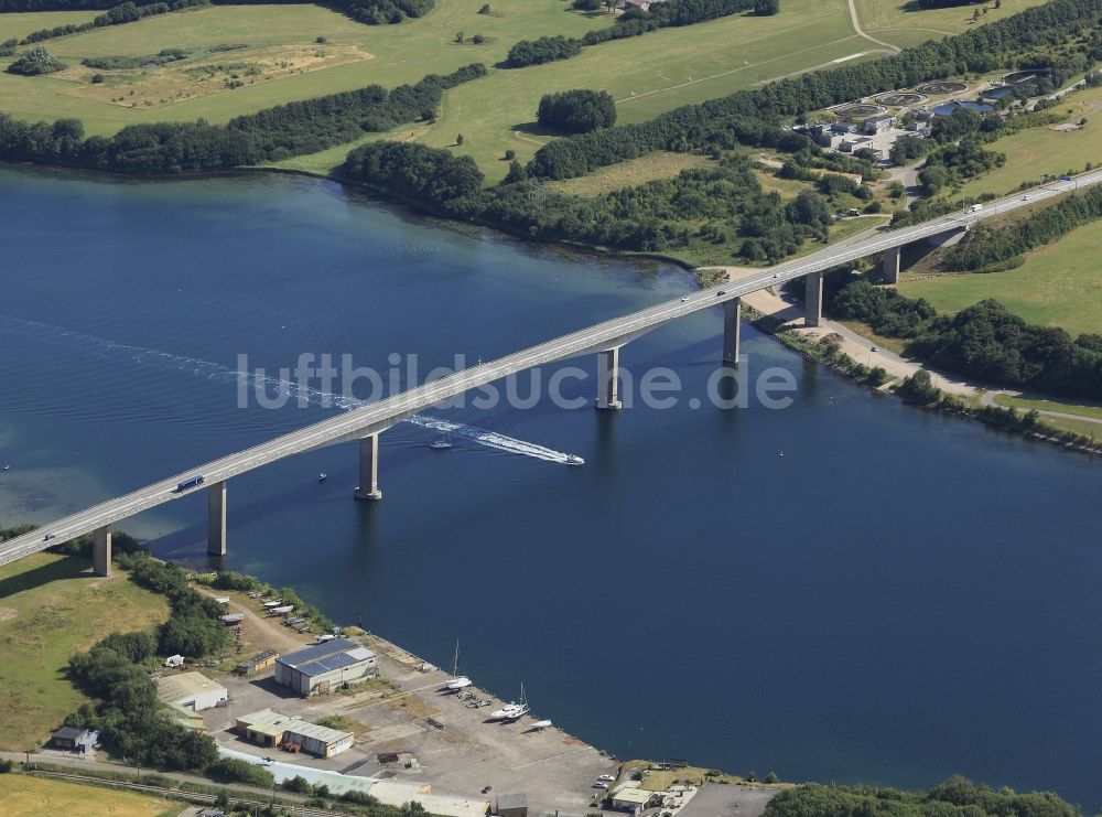 Luftaufnahme Sonderburg - Alssund-Brücke in Sonderburg in Dänemark