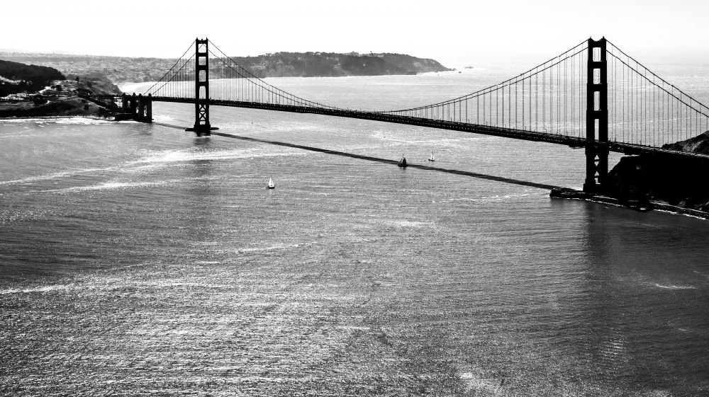 Luftaufnahme San Francisco - Altbau- Brückenkomplex Golden Gate Bridge in San Francisco in Kalifornien, USA