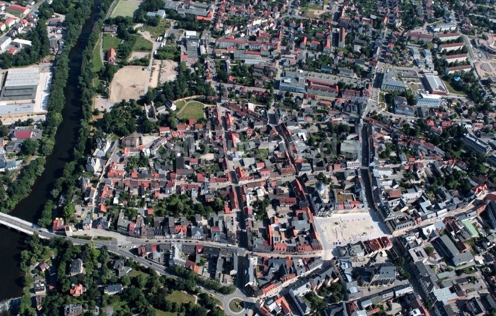 Luftaufnahme Saalfeld/Saale - Altstadt von Saalfeld im Bundesland Thüringen
