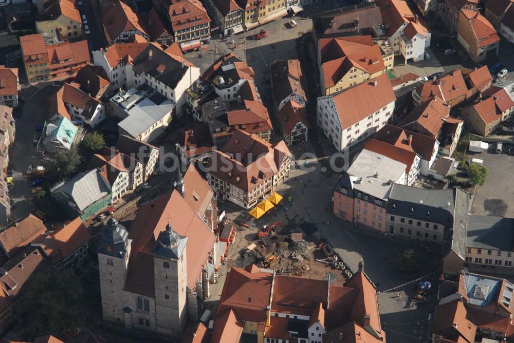 Schmalkalden aus der Vogelperspektive: Altstadt von Schmalkalden mit der Stadtkirche St. Georg, dem Altmarkt und dem Rathaus