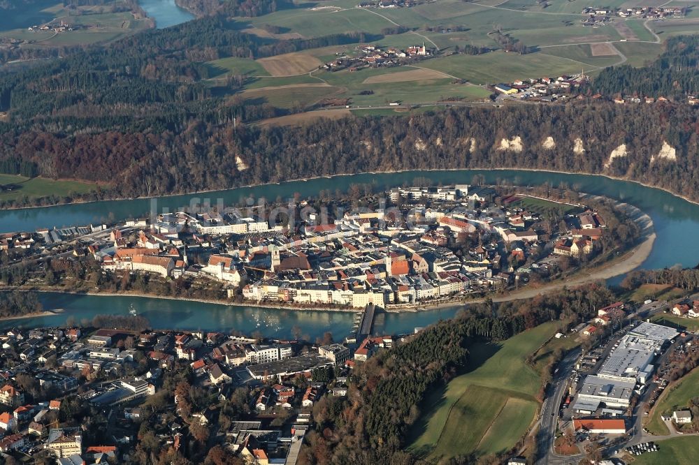 Luftbild Wasserburg am Inn - Altstadt und Zentrum der Halbinsel von Wasserburg am Inn im Bundesland Bayern