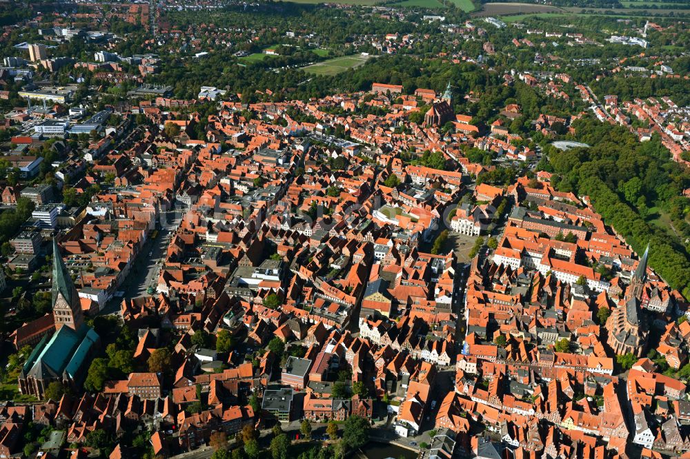 Luftbild Lüneburg - Altstadtbereich und Innenstadt in Lüneburg im Bundesland Niedersachsen, Deutschland