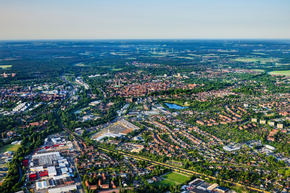 Luftbild Lüneburg - Altstadtbereich und Innenstadt in Lüneburg im Bundesland Niedersachsen, Deutschland