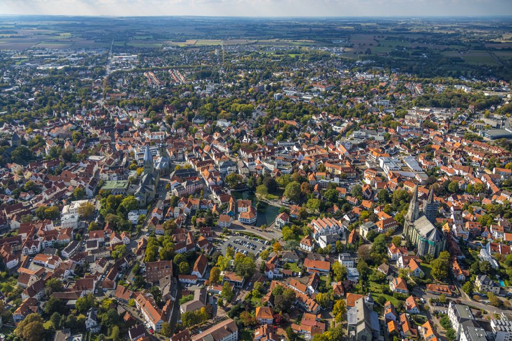Soest von oben - Altstadtbereich und Innenstadt in Soest im Bundesland Nordrhein-Westfalen, Deutschland