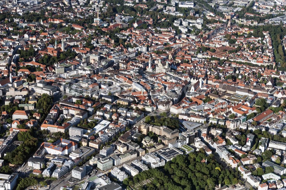 Augsburg aus der Vogelperspektive: Altstadtbereich und Innenstadtzentrum in Augsburg im Bundesland Bayern, Deutschland
