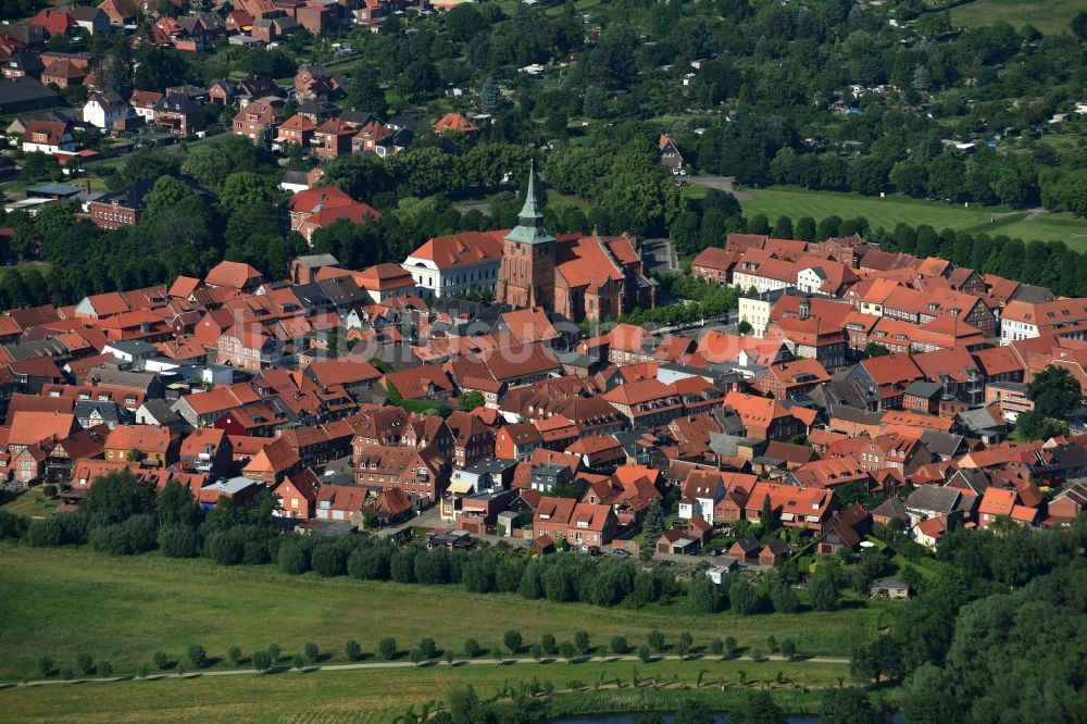 Luftaufnahme Boizenburg/Elbe - Altstadtbereich und Innenstadtzentrum in Boizenburg/Elbe im Bundesland Mecklenburg-Vorpommern