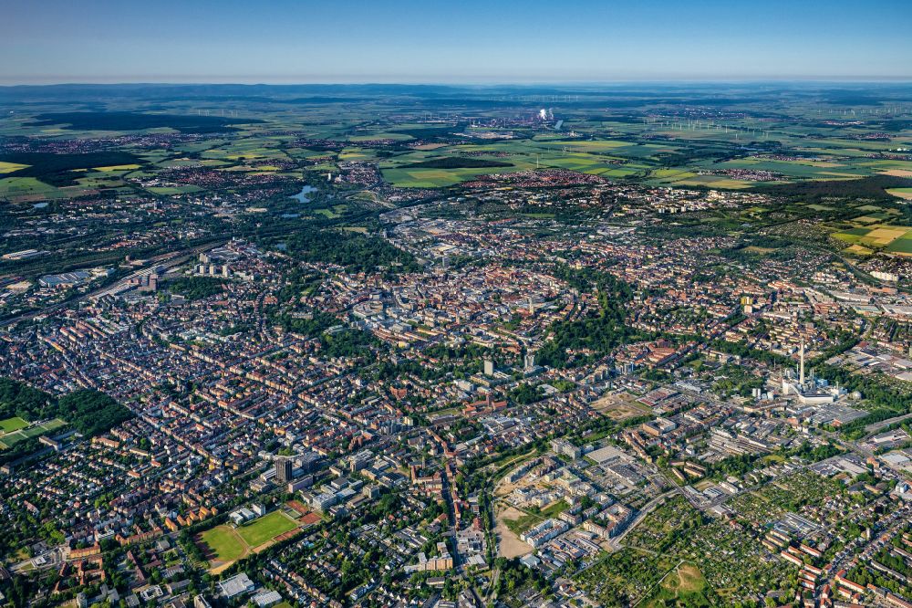 Braunschweig von oben - Altstadtbereich und Innenstadtzentrum in Braunschweig im Bundesland Niedersachsen, Deutschland