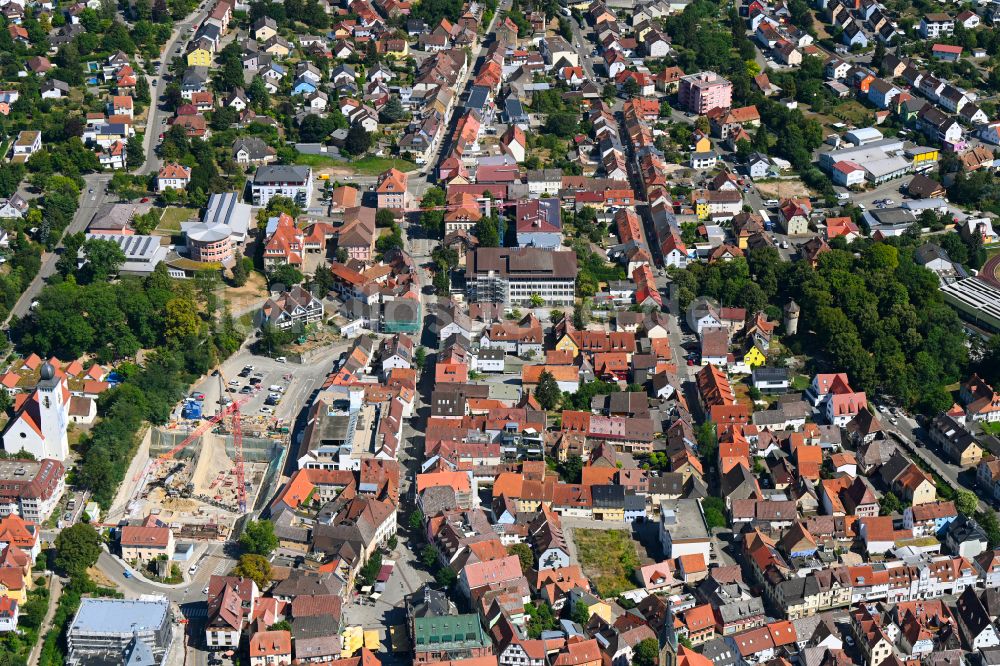 Luftaufnahme Bretten - Altstadtbereich und Innenstadtzentrum Bretten in Bretten im Bundesland Baden-Württemberg