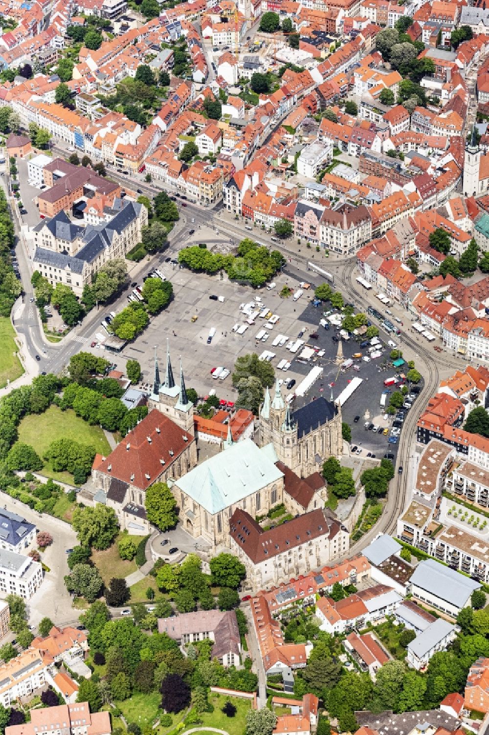 Erfurt von oben - Altstadtbereich und Innenstadtzentrum in Erfurt im Bundesland Thüringen, Deutschland
