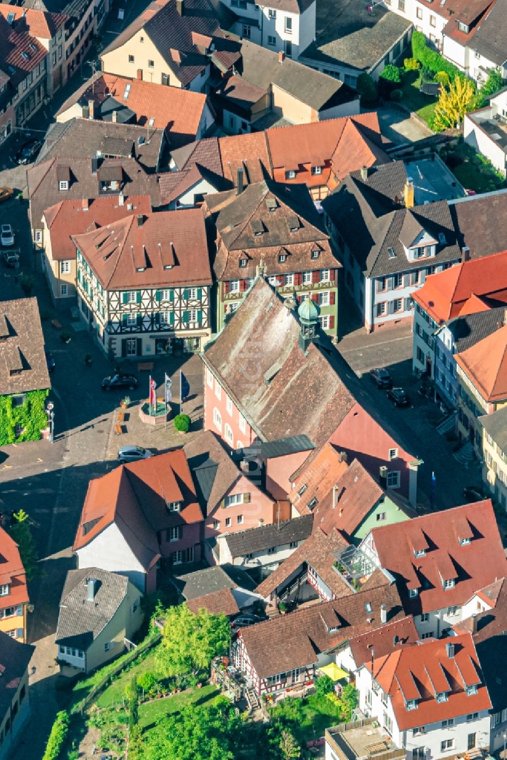 Luftaufnahme Ettenheim - Altstadtbereich und Innenstadtzentrum in Ettenheim im Bundesland Baden-Württemberg, Deutschland