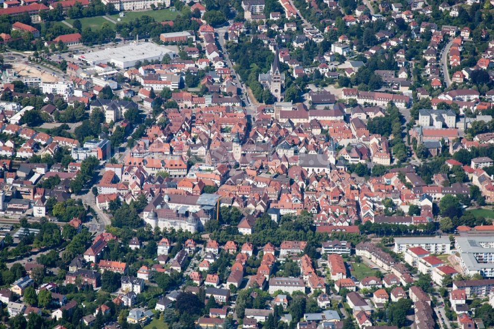Luftaufnahme Ettlingen - Altstadtbereich und Innenstadtzentrum in Ettlingen im Bundesland Baden-Württemberg