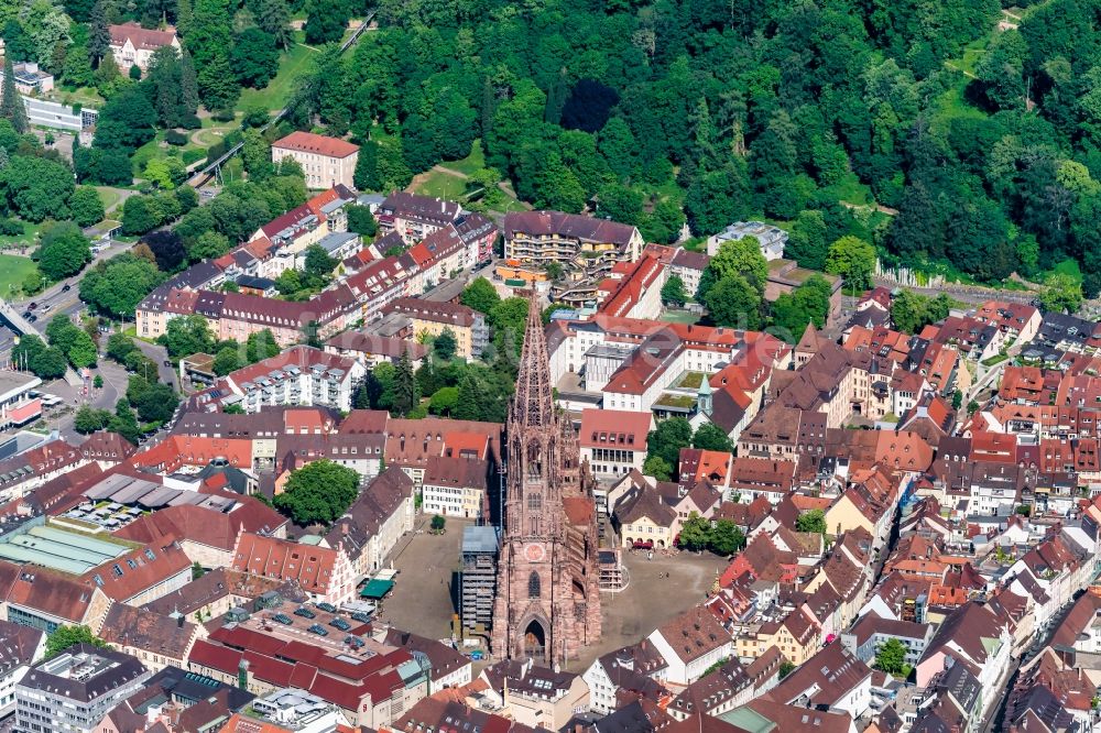 Luftbild Freiburg im Breisgau - Altstadtbereich und Innenstadtzentrum in Freiburg im Breisgau im Bundesland Baden-Württemberg, Deutschland