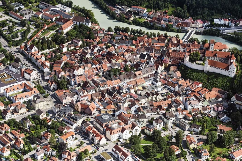 Füssen aus der Vogelperspektive: Altstadtbereich und Innenstadtzentrum in Füssen im Bundesland Bayern, Deutschland