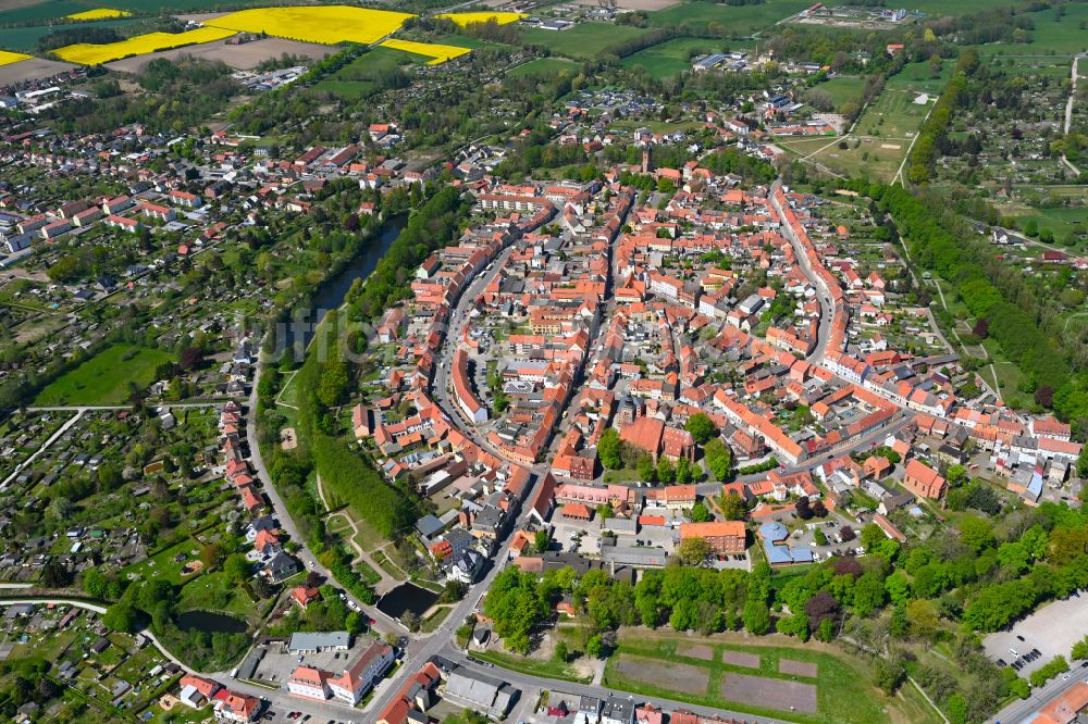 Luftaufnahme Hansestadt Gardelegen - Altstadtbereich und Innenstadtzentrum in Gardelegen im Bundesland Sachsen-Anhalt, Deutschland