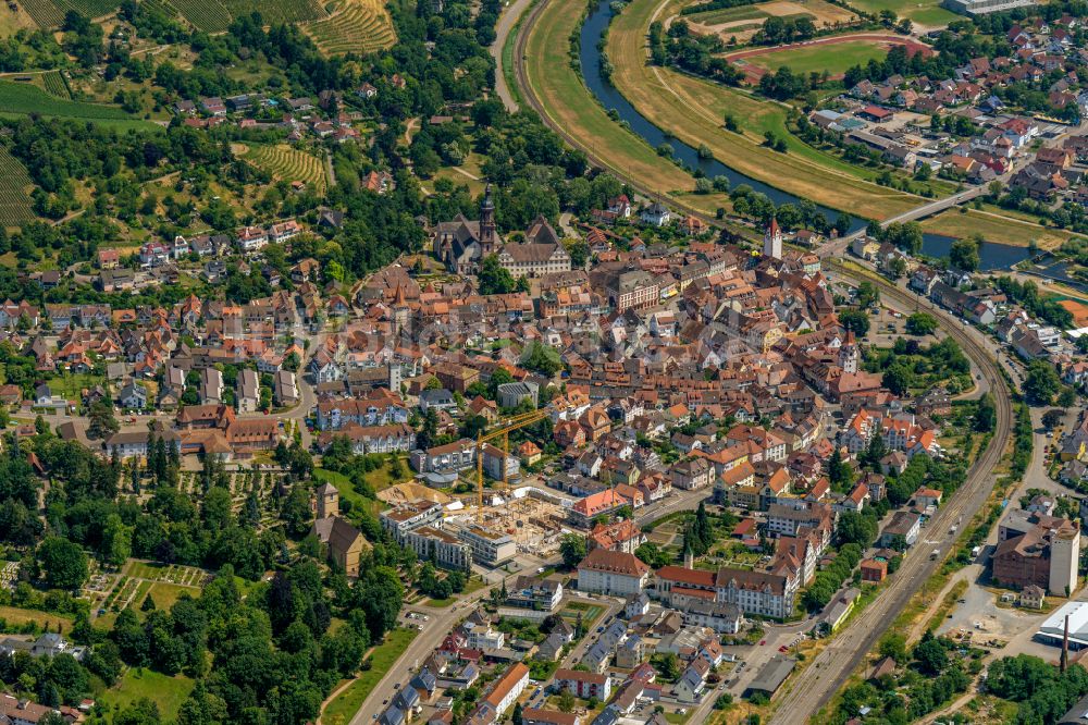 Gengenbach von oben - Altstadtbereich und Innenstadtzentrum in Gengenbach im Bundesland Baden-Württemberg, Deutschland