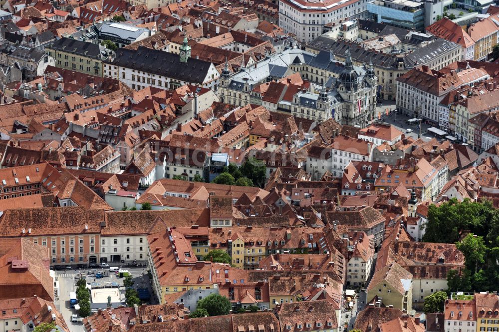 Luftaufnahme Graz - Altstadtbereich und Innenstadtzentrum in Graz in Steiermark, Österreich