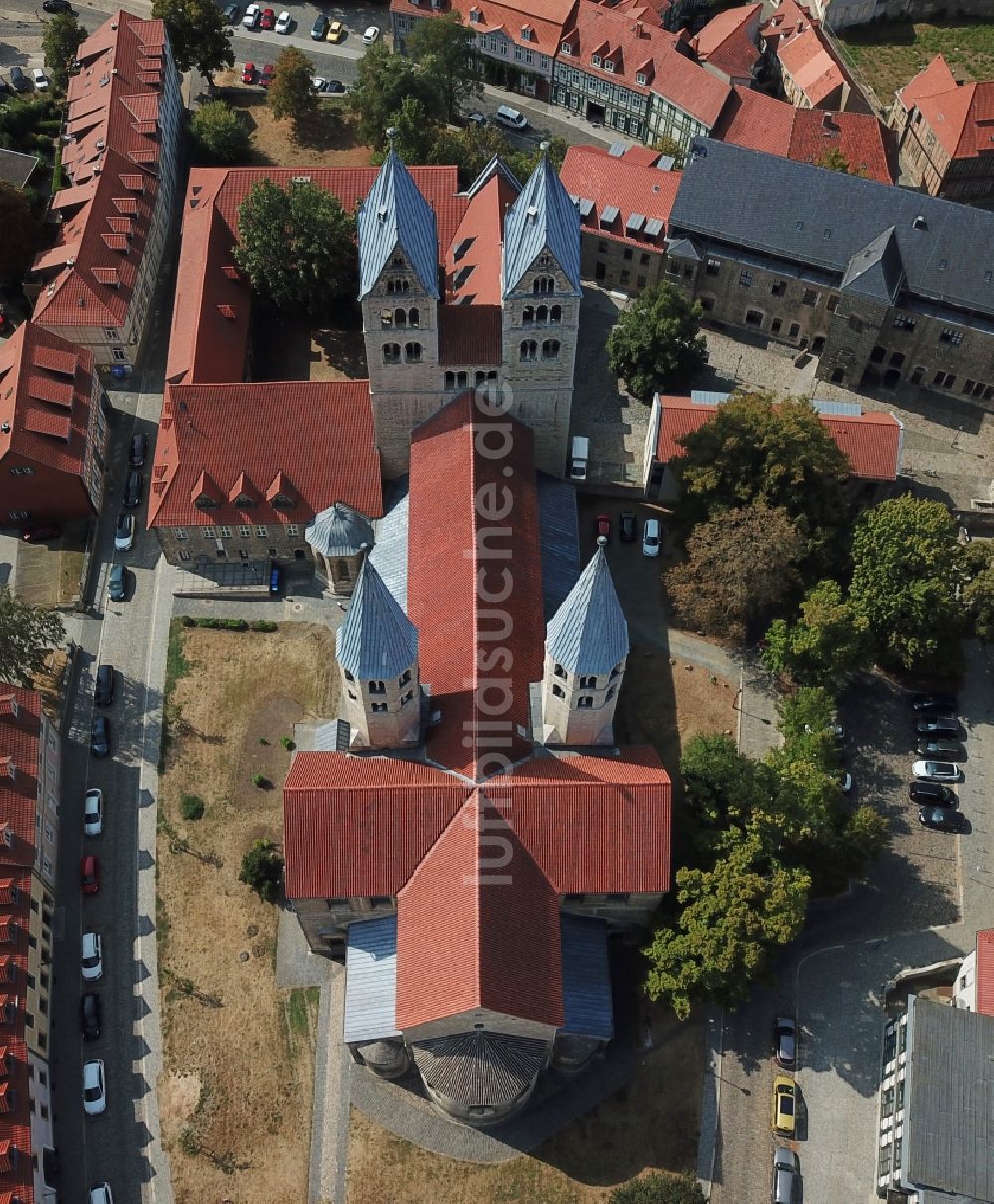 Luftaufnahme Halberstadt - Altstadtbereich und Innenstadtzentrum in Halberstadt im Bundesland Sachsen-Anhalt mit der Liebfrauenkirche