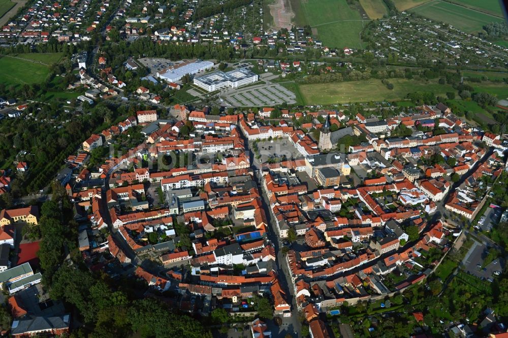 Haldensleben von oben - Altstadtbereich und Innenstadtzentrum in Haldensleben im Bundesland Sachsen-Anhalt, Deutschland