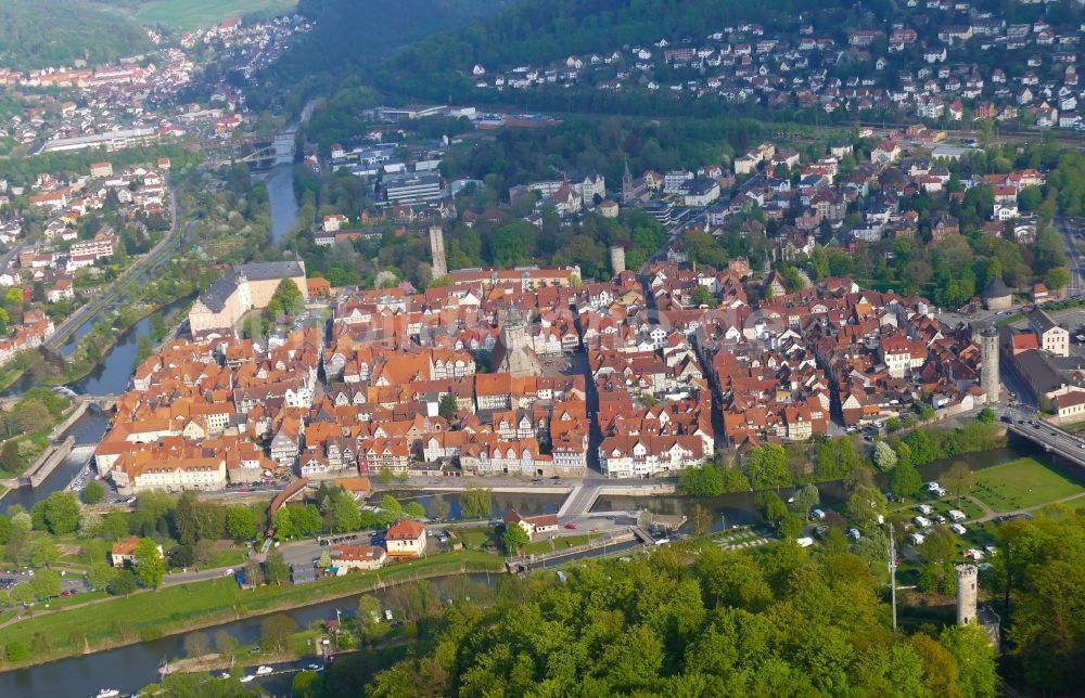 Luftaufnahme Hann. Münden - Altstadtbereich und Innenstadtzentrum in Hann. Münden im Bundesland Niedersachsen, Deutschland
