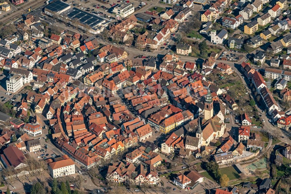 Luftaufnahme Haslach im Kinzigtal - Altstadtbereich und Innenstadtzentrum in Haslach im Kinzigtal im Bundesland Baden-Württemberg, Deutschland