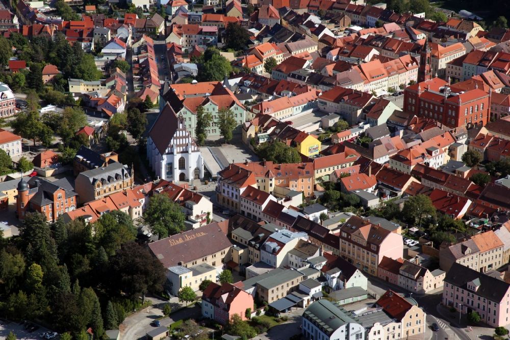 Luftaufnahme Kamenz - Altstadtbereich und Innenstadtzentrum mit der Klosterkirche Sankt Annen in Kamenz im Bundesland Sachsen, Deutschland