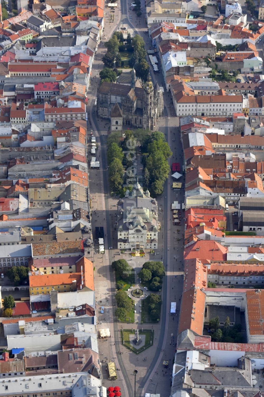 Luftaufnahme Kosice - Altstadtbereich und Innenstadtzentrum in Kosice in Kosicky kraj, Slowakei