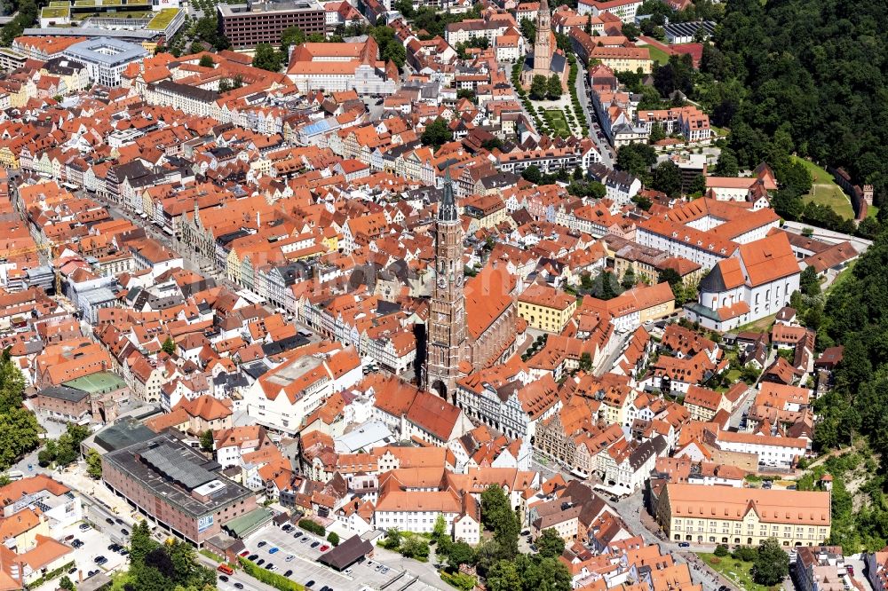 Luftbild Landshut - Altstadtbereich und Innenstadtzentrum in Landshut im Bundesland Bayern, Deutschland