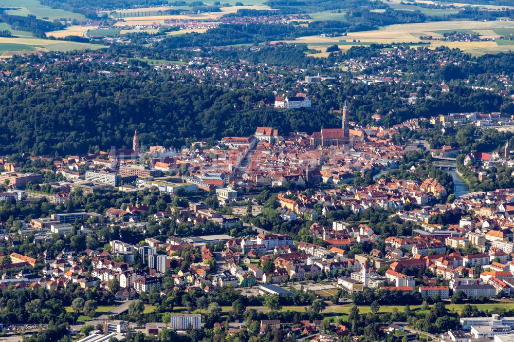 Landshut aus der Vogelperspektive: Altstadtbereich und Innenstadtzentrum in Landshut im Bundesland Bayern, Deutschland