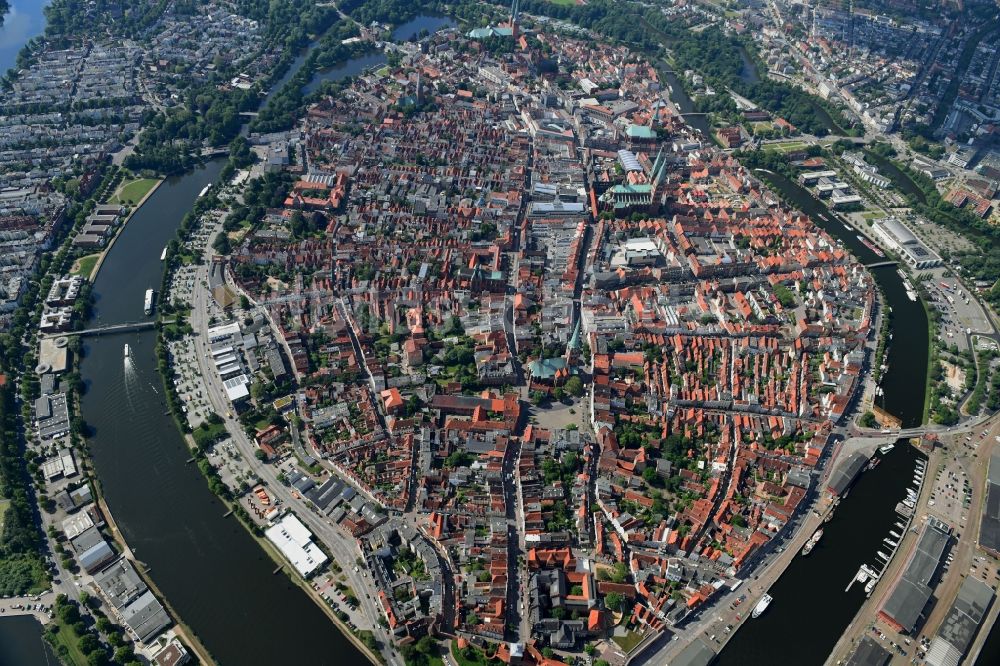 Luftbild Lübeck - Altstadtbereich und Innenstadtzentrum in Lübeck im Bundesland Schleswig-Holstein, Deutschland