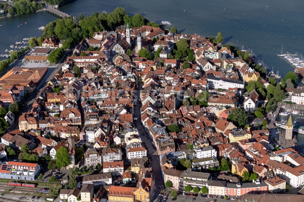 Luftbild Lindau (Bodensee) - Altstadtbereich und Innenstadtzentrum in Lindau (Bodensee) im Bundesland , Deutschland