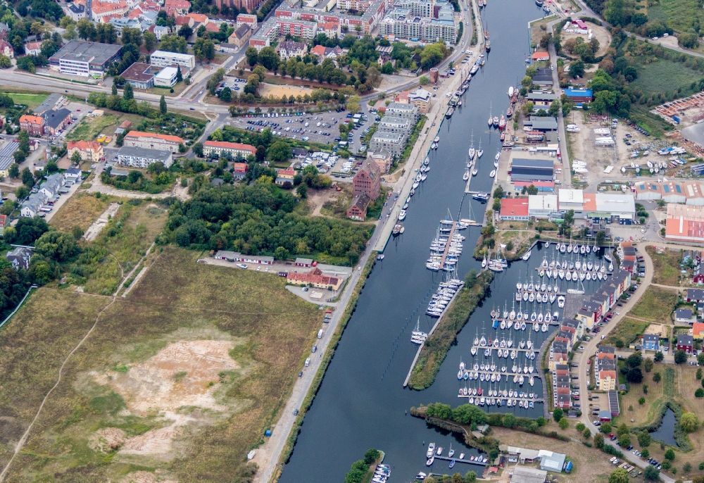 Luftaufnahme Greifswald - Altstadtbereich und Innenstadtzentrum und Markt in Greifswald im Bundesland Mecklenburg-Vorpommern, Deutschland