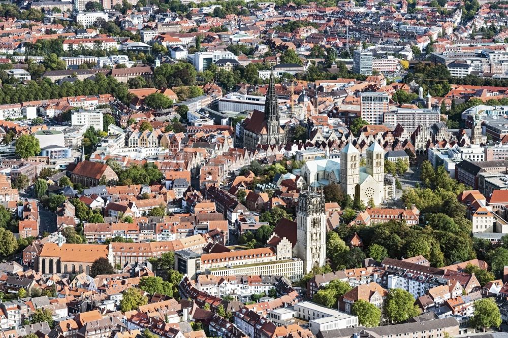 Münster von oben - Altstadtbereich und Innenstadtzentrum in Münster im Bundesland Nordrhein-Westfalen, Deutschland