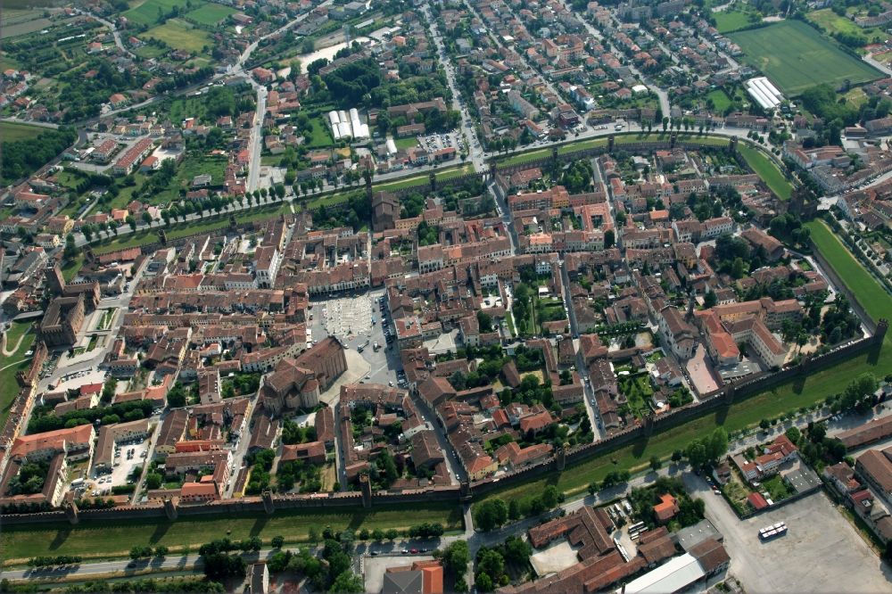 Luftbild Montagnana - Altstadtbereich und Innenstadtzentrum in Montagnana in Venetien, Italien