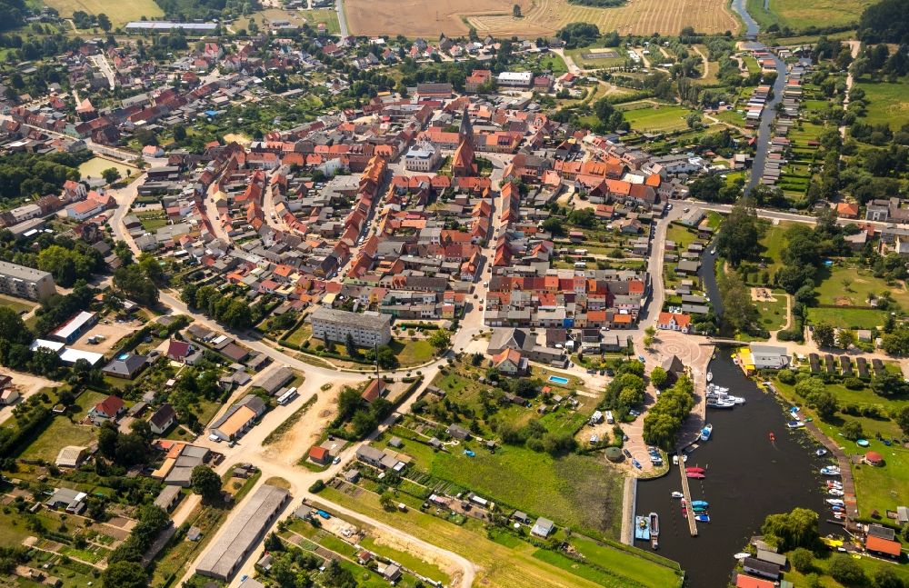 Neukalen von oben - Altstadtbereich und Innenstadtzentrum in Neukalen im Bundesland Mecklenburg-Vorpommern