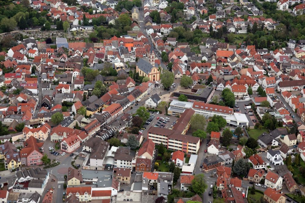 Luftaufnahme Nieder-Olm - Altstadtbereich und Innenstadtzentrum in Nieder-Olm im Bundesland Rheinland-Pfalz, Deutschland