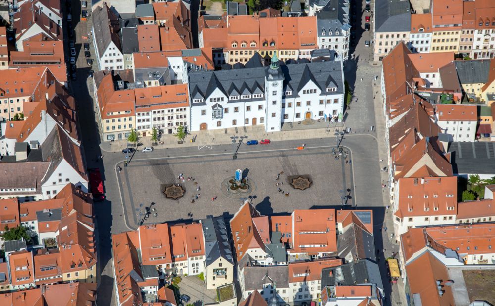 Freiberg aus der Vogelperspektive: Altstadtbereich und Innenstadtzentrum mit Obermarkt in Freiberg im Bundesland Sachsen, Deutschland