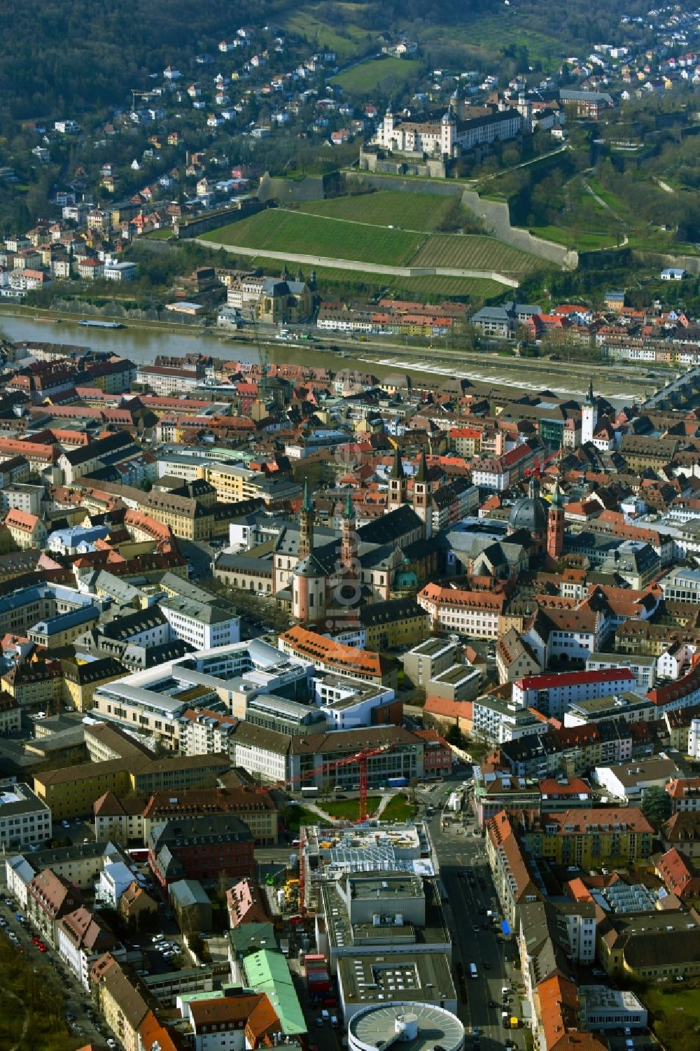 Würzburg von oben - Altstadtbereich und Innenstadtzentrum im Ortsteil Altstadt in Würzburg im Bundesland Bayern, Deutschland