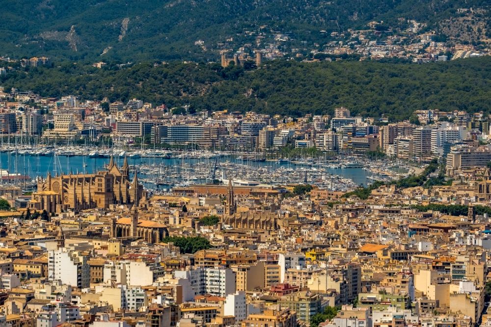 Luftbild Palma - Altstadtbereich und Innenstadtzentrum in Palma in Balearische Insel Mallorca, Spanien