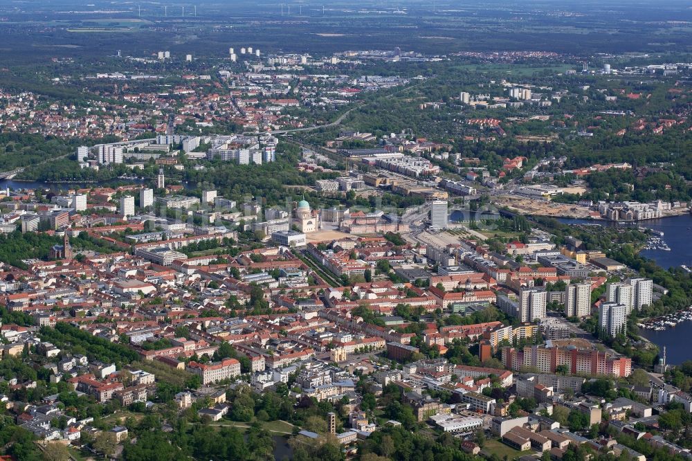 Luftaufnahme Potsdam - Altstadtbereich und Innenstadtzentrum in Potsdam im Bundesland Brandenburg, Deutschland