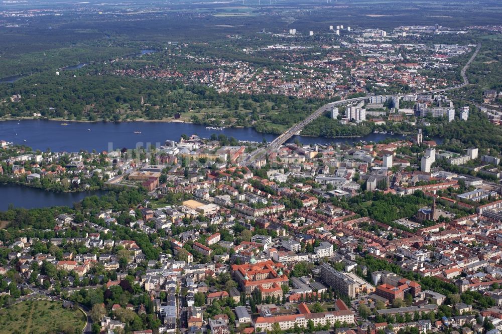 Potsdam von oben - Altstadtbereich und Innenstadtzentrum in Potsdam im Bundesland Brandenburg, Deutschland