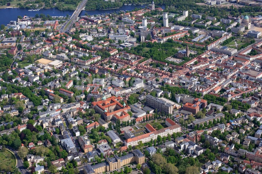 Potsdam aus der Vogelperspektive: Altstadtbereich und Innenstadtzentrum in Potsdam im Bundesland Brandenburg, Deutschland