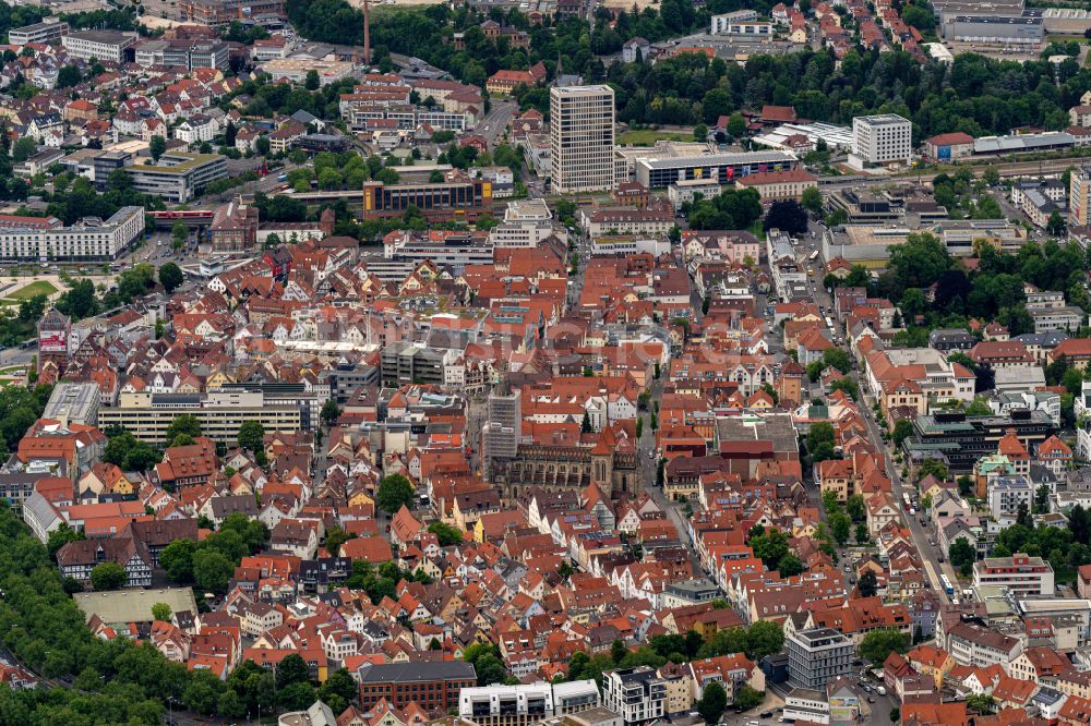 Luftaufnahme Reutlingen - Altstadtbereich und Innenstadtzentrum in Reutlingen im Bundesland Baden-Württemberg, Deutschland