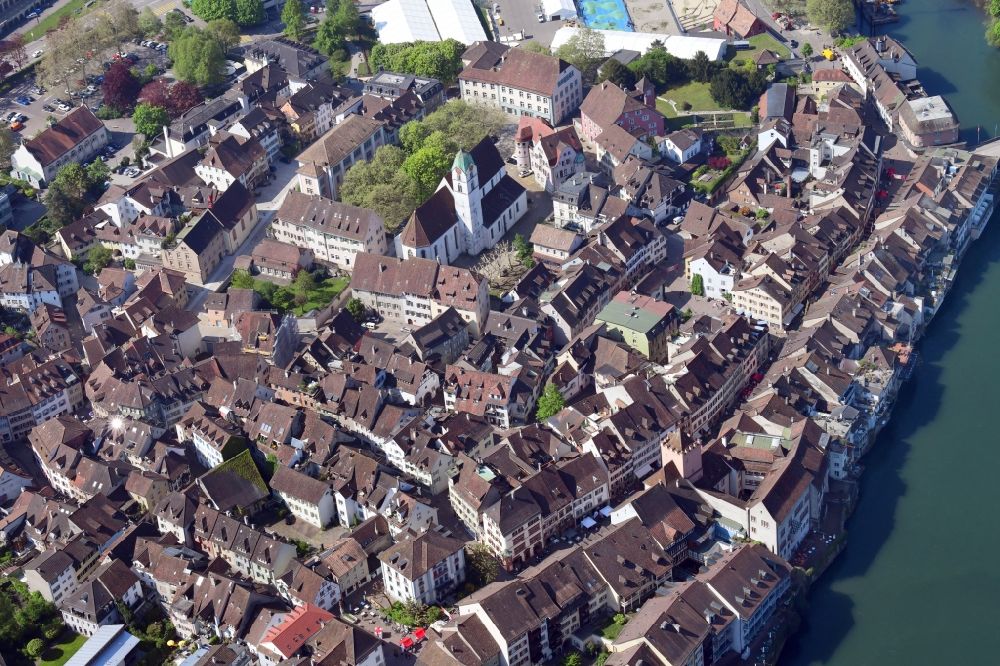 Luftbild Rheinfelden - Altstadtbereich und Innenstadtzentrum am Rhein in Rheinfelden im Kanton Aargau, Schweiz