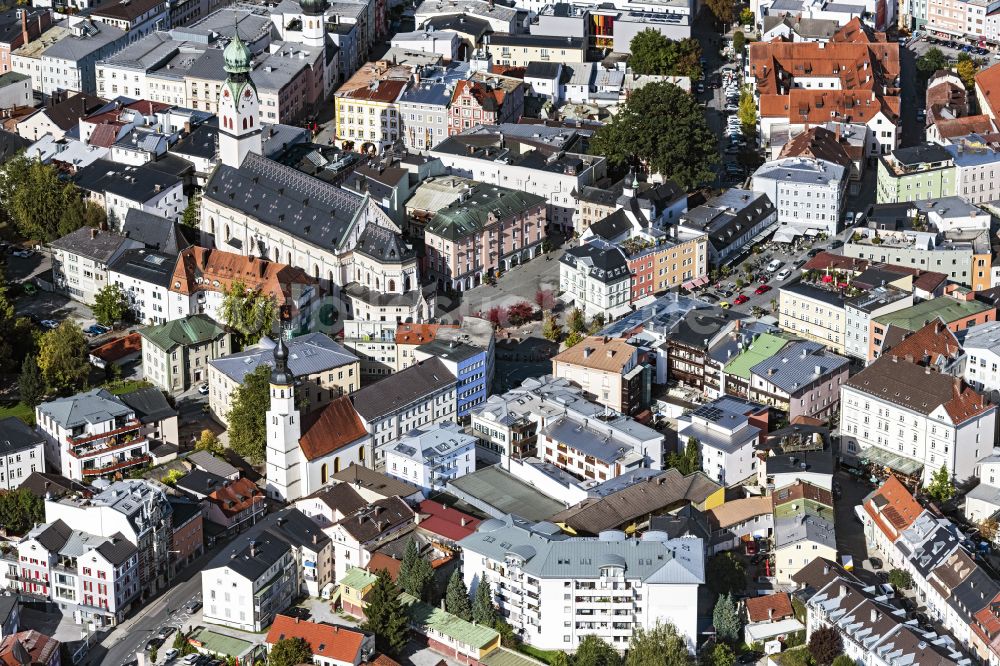 Luftbild Rosenheim - Altstadtbereich und Innenstadtzentrum in Rosenheim im Bundesland Bayern, Deutschland