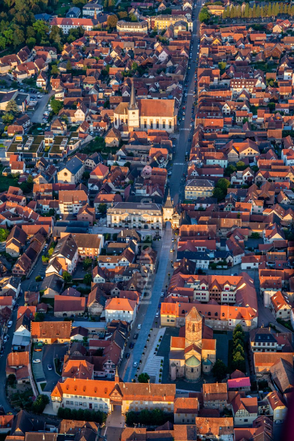 Luftbild Rosheim - Altstadtbereich und Innenstadtzentrum in Rosheim in Grand Est, Frankreich