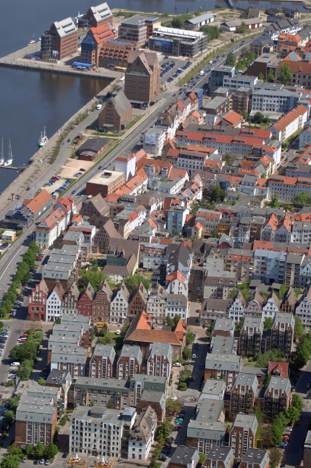 Luftaufnahme Rostock - Altstadtbereich und Innenstadtzentrum in Rostock im Bundesland Mecklenburg-Vorpommern, Deutschland