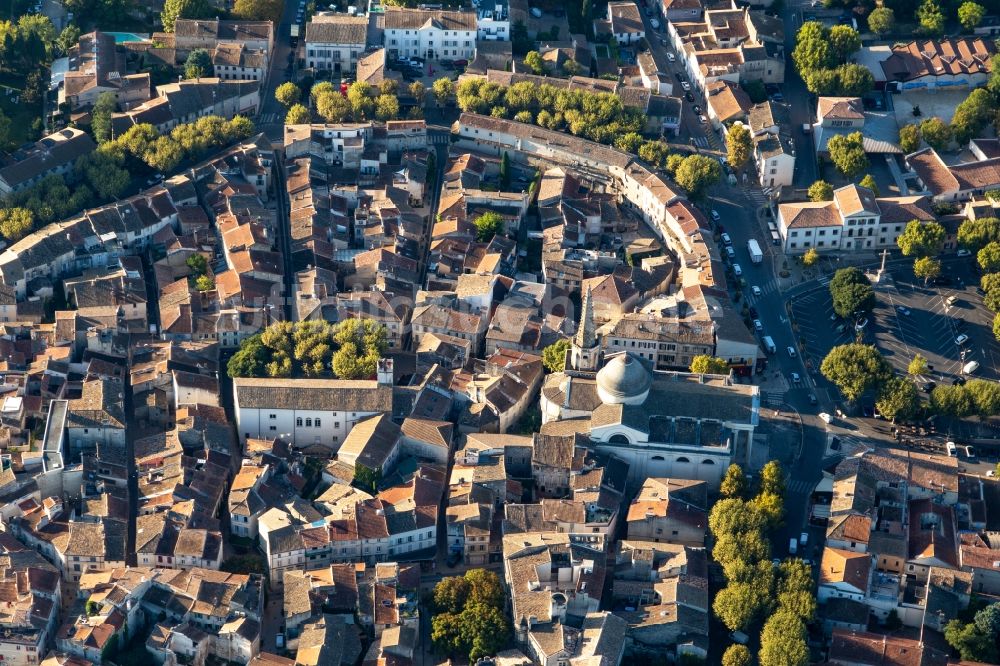 Luftbild Saint-Remy-de-Provence - Altstadtbereich und Innenstadtzentrum in Saint-Remy-de-Provence in Provence-Alpes-Cote d'Azur, Frankreich